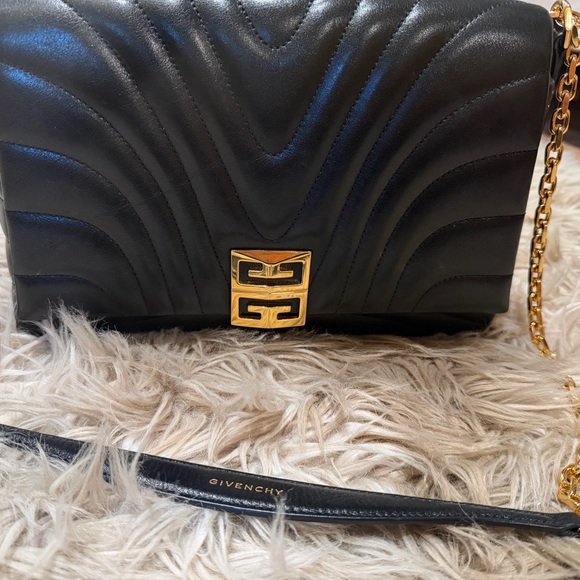 Givenchy Handbags - Givenchy 4G bag
